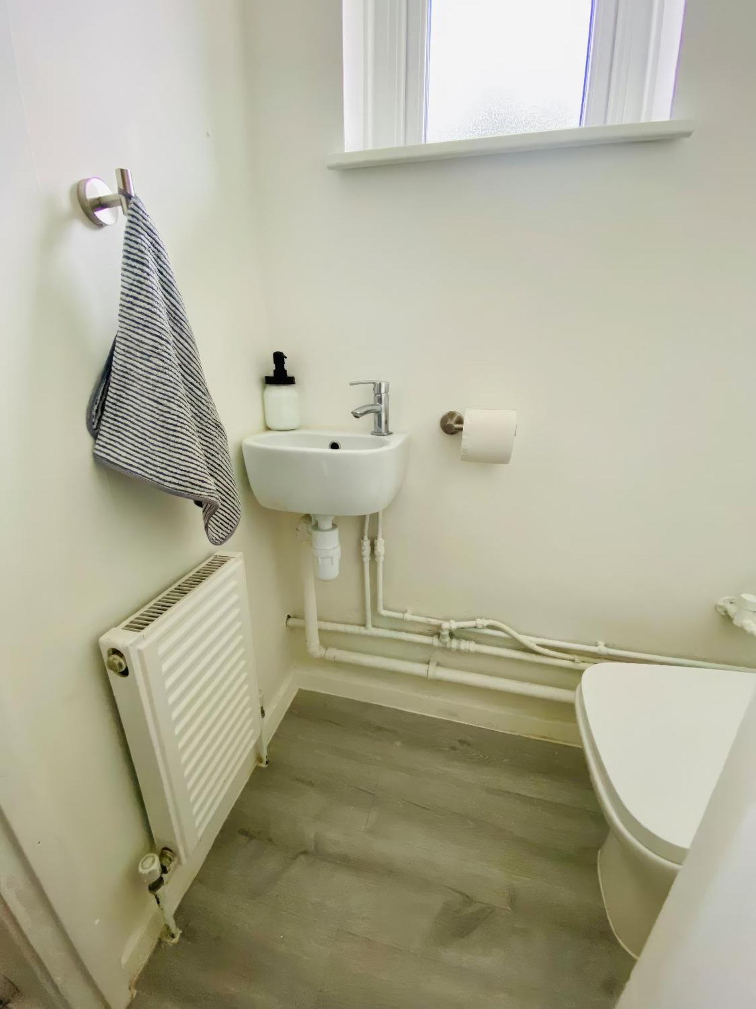 In Farnborough With Free Parking, Wifi & Netflix Holiday home Farnborough (Hampshire)