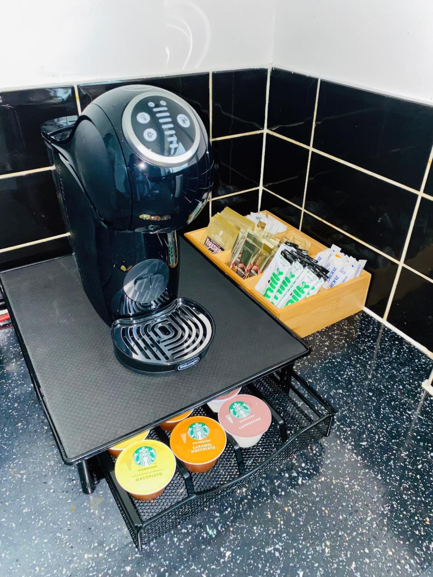 In Farnborough With Free Parking, Wifi & Netflix * Farnborough (Hampshire)