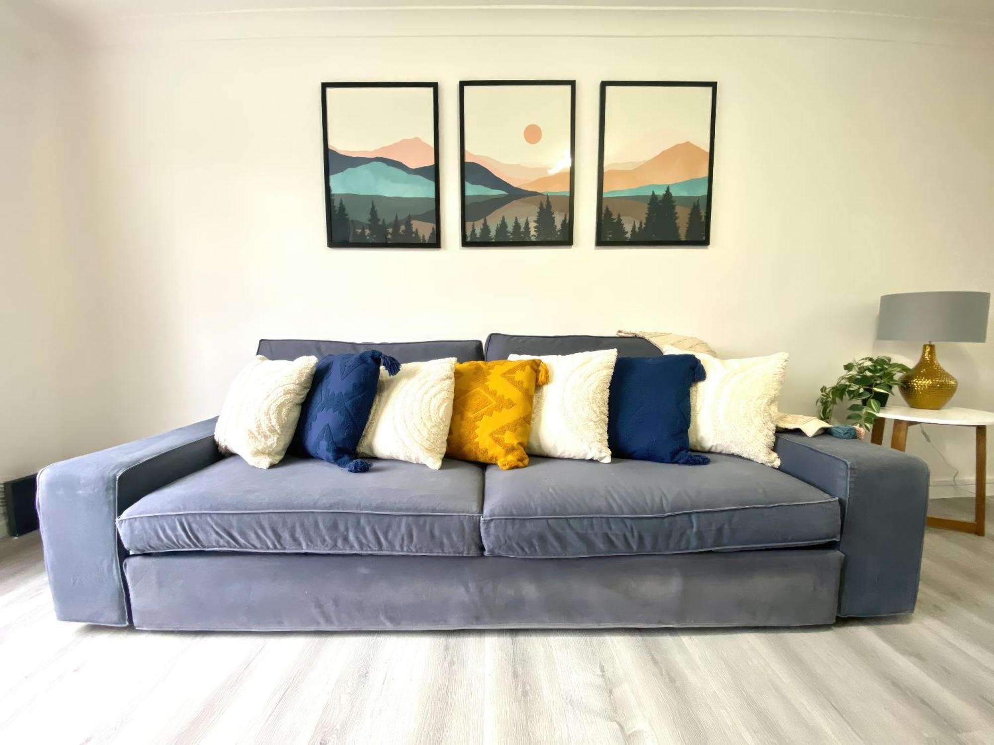 In Farnborough With Free Parking, Wifi & Netflix Holiday home