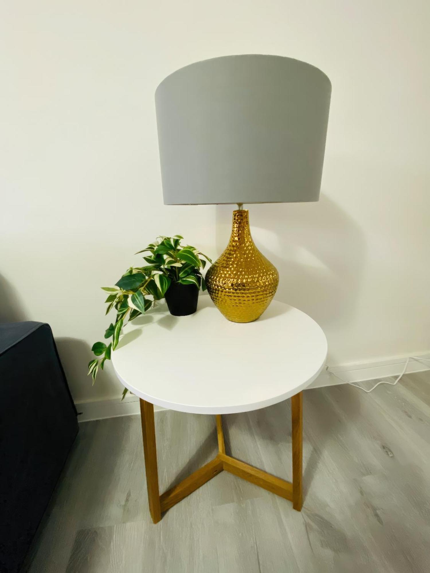 In Farnborough With Free Parking, Wifi & Netflix *